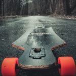 longboard bambú a la carretera